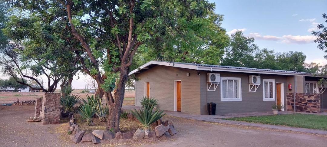 Koha Guesthouse Mariental Buitenkant foto