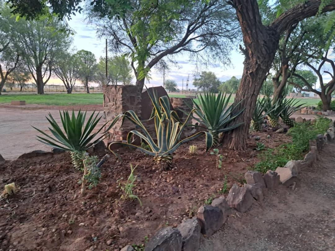 Koha Guesthouse Mariental Buitenkant foto