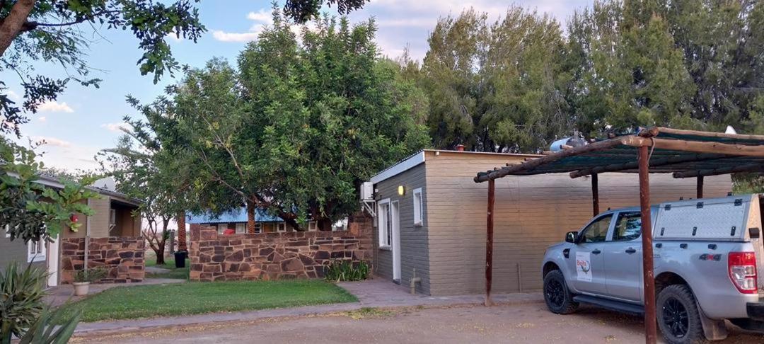 Koha Guesthouse Mariental Buitenkant foto